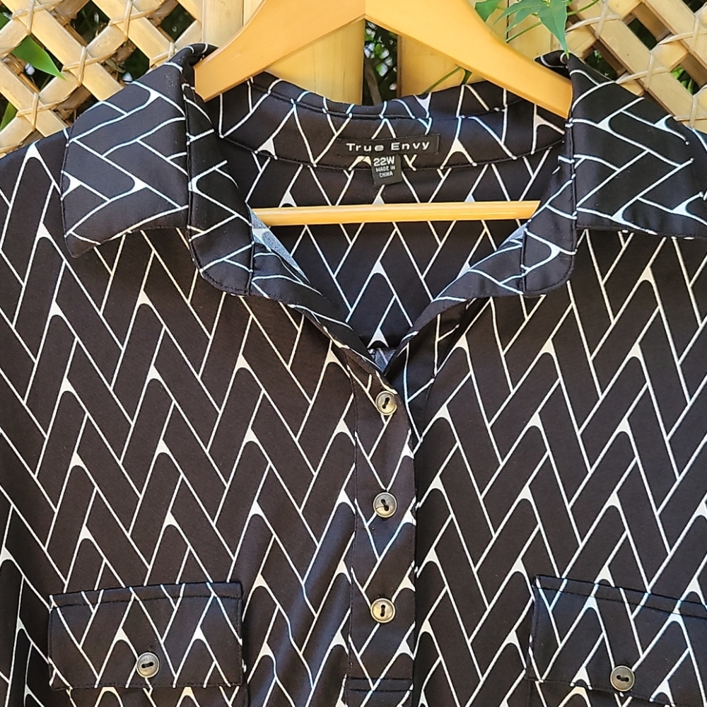 Geometric Design Dress - Picture 4 of 6